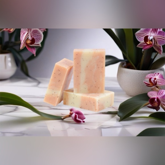 Strawberries and Champagne Soap - Picture 1 of 2